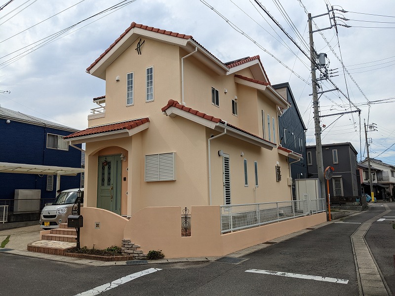 扶桑町　おしゃれな南欧風住宅　外壁塗装　施工例の写真