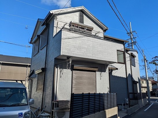 名古屋市中村区　グレー系　シンプルモダン住宅　外壁塗装　施工例