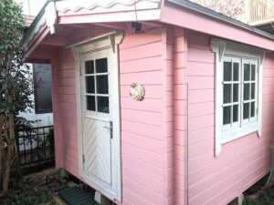 豊明市　ピンク系　かわいいログハウス　外壁塗装　施工例