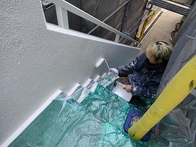 名古屋市港区 ピンク系 賃貸アパート 外壁塗装 施工例 階段袖壁塗装 イメージ
