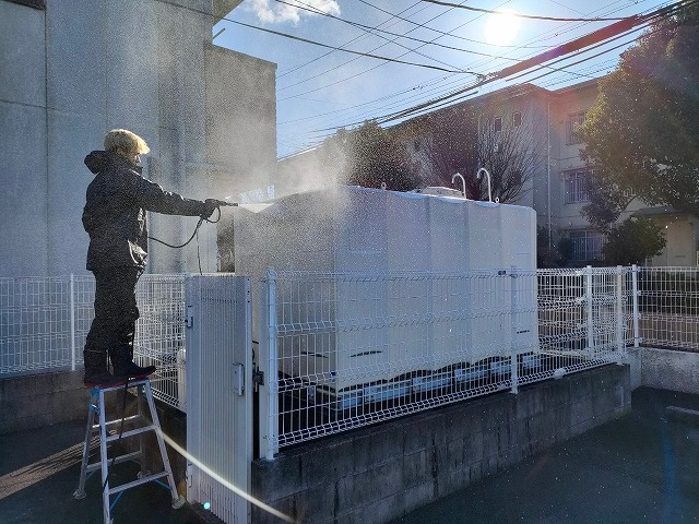 名古屋市港区　賃貸アパート外壁塗装　高圧洗浄　貯水タンク　イメージ