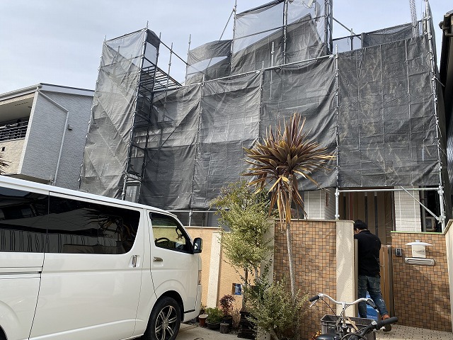 名古屋市守山区　モダン住宅外壁塗装　足場　イメージ