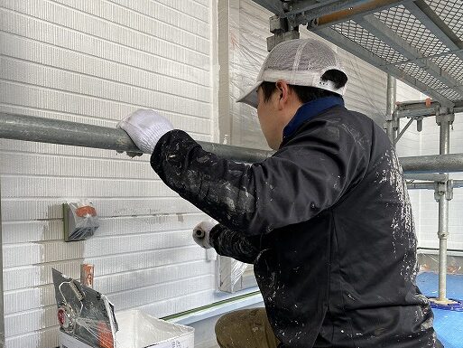 名古屋市守山区　モダン住宅外壁塗装　サイディング下塗り　イメージ