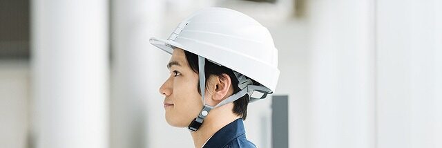 外壁塗装　現場管理　品質検査　安全管理　ヘルメット　イメージ