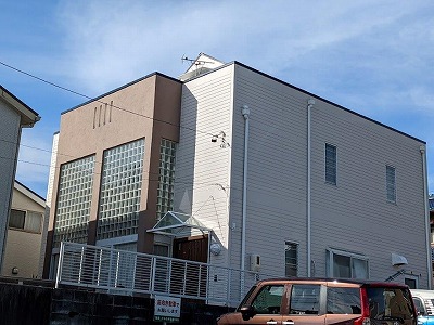名古屋市緑区　モダン住宅　ツートンカラー外壁塗装　施工例の写真