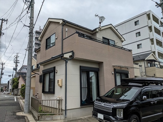 守山区　シンプルモダン住宅　ALC外壁塗装　施工前　イメージ