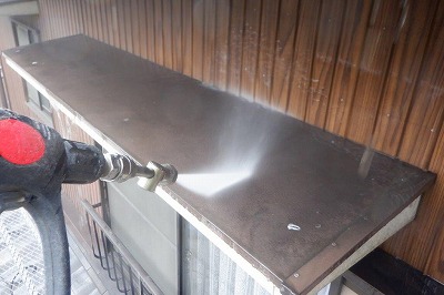 北名古屋市 白×黒系 和風住宅 外壁塗装 施工例 高圧洗浄 イメージ