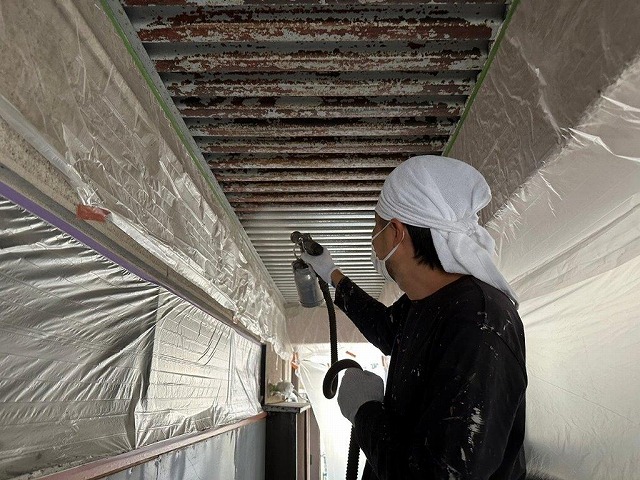 名古屋市天白区　和風モダン住宅　外壁塗装　施工例　軒天　吹付け塗装　イメージ