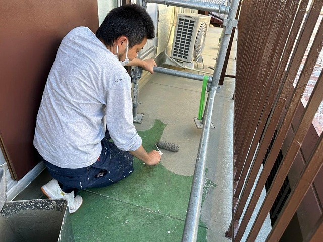 名古屋市天白区　和風モダン住宅　外壁塗装　施工例　ベランダ　カチオンフィラー塗布　イメージ