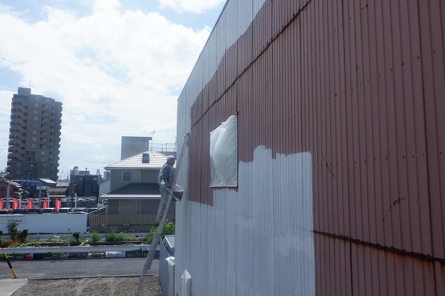 名古屋市西区 リブトタン外壁塗装 施工例 下塗り イメージ