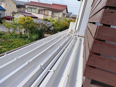 四日市市 折半屋根塗装 施工例 屋根 完成2 イメージ