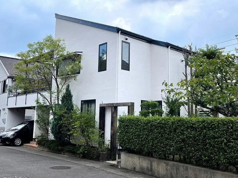 名古屋市緑区　南欧風住宅　外壁塗装　施工例　完成②　イメージ