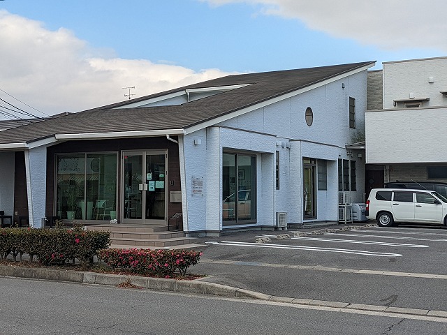 西尾市 えそら動物病院 屋根、外壁塗装 施工前 イメージ