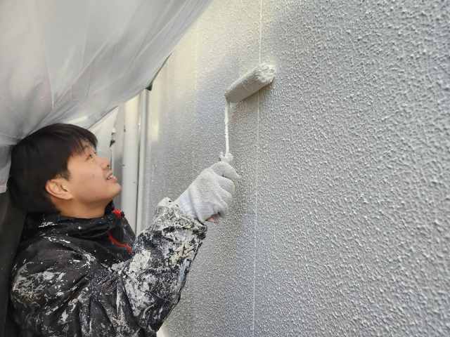 名古屋市西区 アクセントカラーがおしゃれな 外壁塗装 施工例 外壁上塗り イメージ
