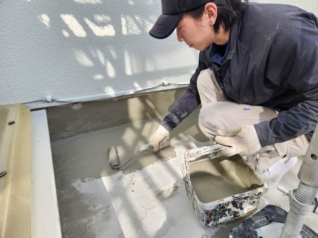 名古屋市西区 アクセントカラーがおしゃれな 外壁塗装 施工例 バルコニー塗装 イメージ