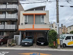 名古屋市西区 アクセントカラーがポップな 外壁塗装 施工前 イメージ