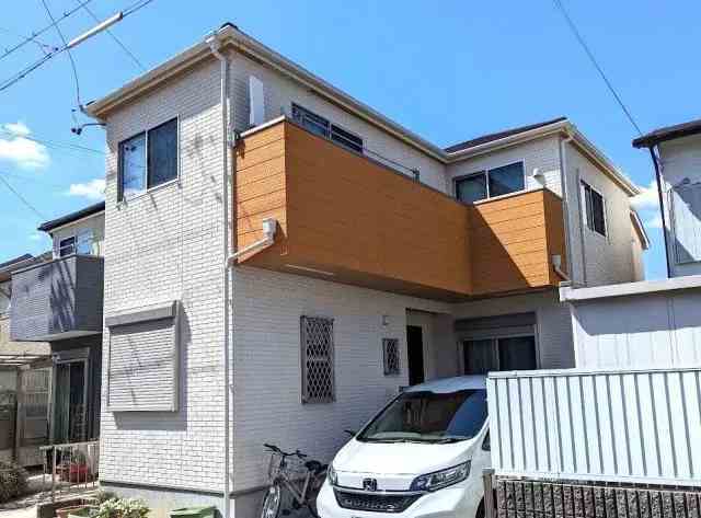名古屋市千種区　白×黄土色　スタイリッシュ住宅　外壁塗装　施工例の写真