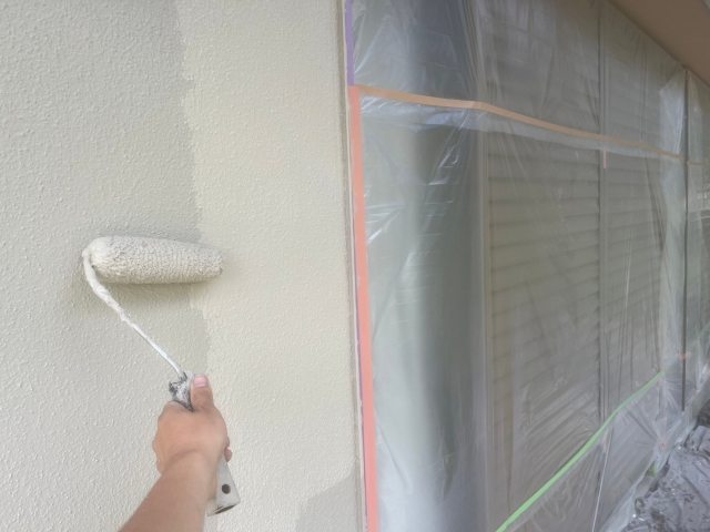 日進市　やさしいベージュ系　和風住宅　外壁塗装　施工例　外壁塗装上塗り　イメージ