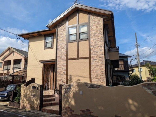名古屋市守山区　ナチュラルカラー南欧風住宅　外壁塗装　施工例の写真