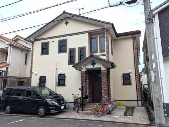 名古屋市中村区　南欧風住宅　ブリック多彩仕上げ　外壁塗装　施工例の写真