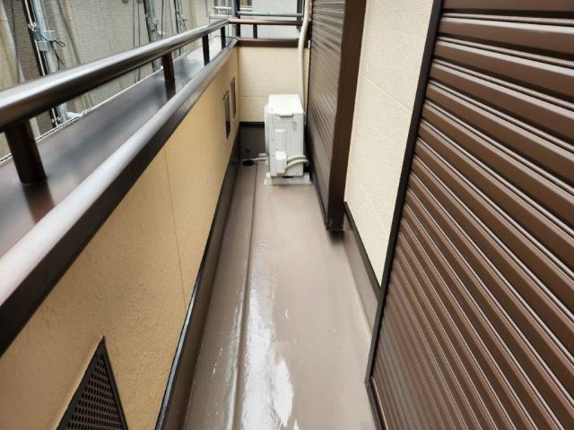 中村区 南欧風住宅 ブロック多彩仕上げ 外壁塗装 施工例 ベランダ塗装完成 イメージ
