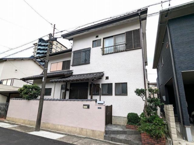 名古屋市東区　薄紫系　上品な和風住宅　外壁塗装　施工例の写真