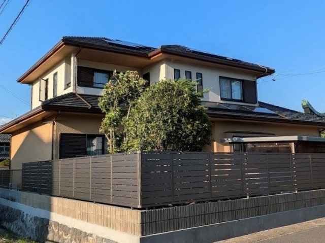 大垣市　ブラウン系　和風モダン住宅　外壁塗装　施工例の写真