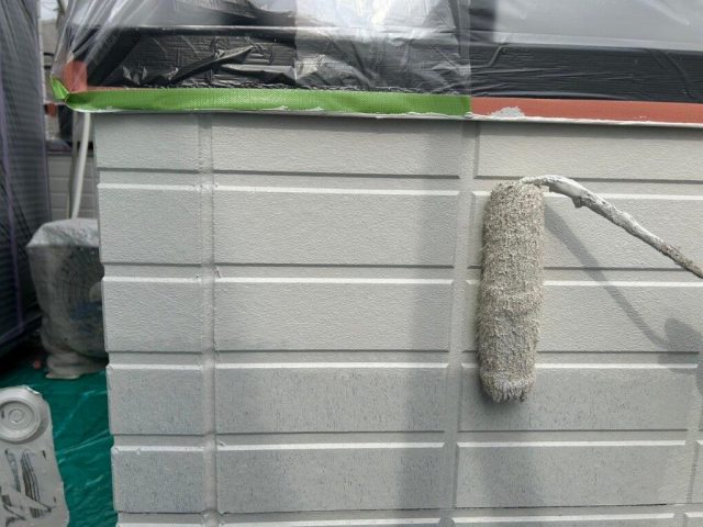 尾張旭市 モダン住宅 グレー系 外壁多彩仕上げ塗装 施工例 ベランダ塗装上塗2回目 イメージ