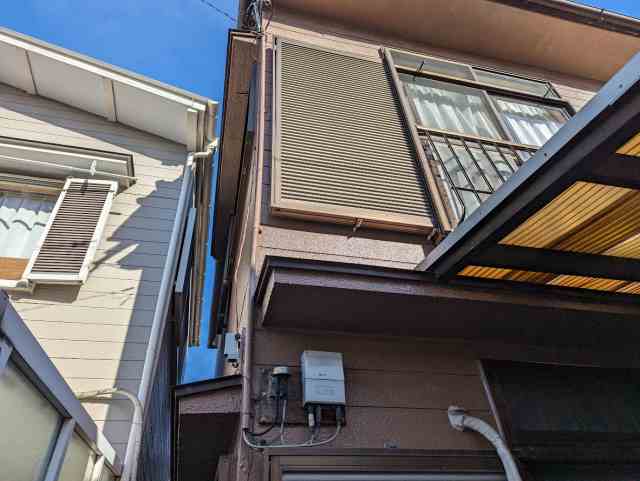 外壁塗装の足場設置の際、境界が近い場合の対応方法　イメージ