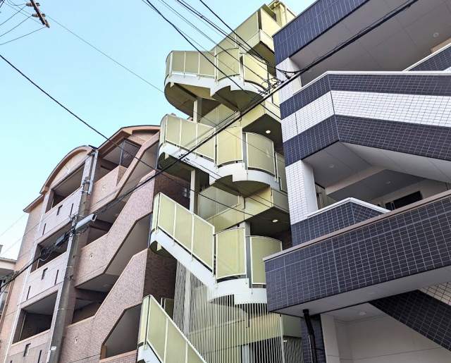 名古屋市中区 賃貸アマンション「グリーンハウス」様 外壁塗装 施工例 塗装前 イメージ
