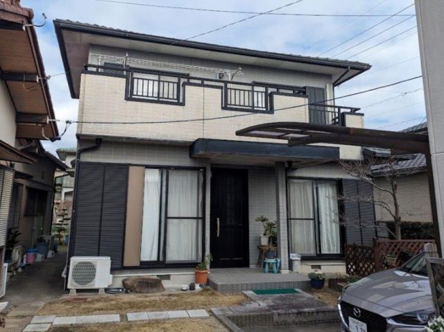 尾張旭市 モダン住宅 グレー系 外壁多彩仕上げ塗装 施工例 塗装前 イメージ