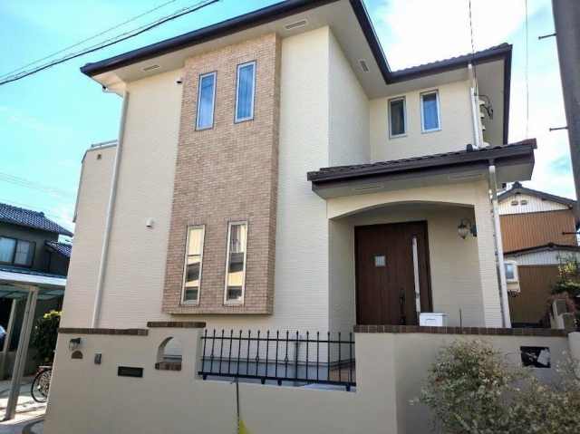 名古屋市中川区　おしゃれな洋風住宅　外壁塗装　施工例の写真