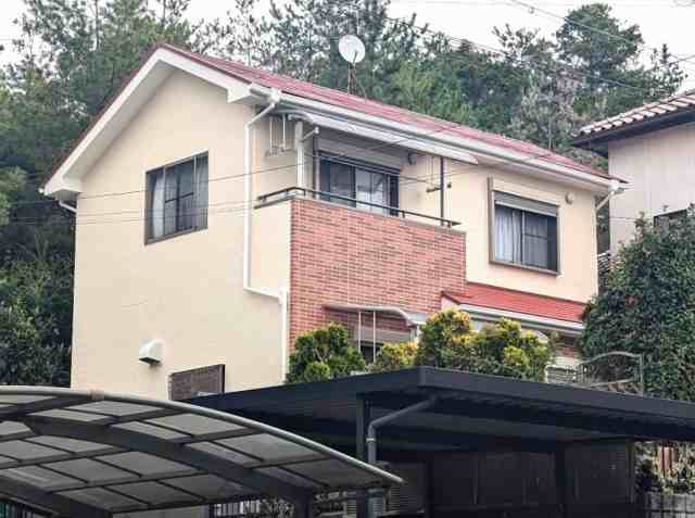 瀬戸市　かわいい洋風住宅　屋根　外壁塗装　施工例の写真
