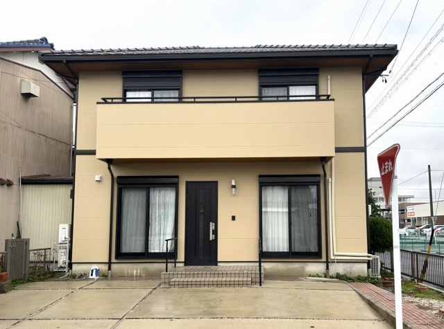 小牧市　黄土色系　和モダン住宅　外壁塗装　施工例　外壁塗装　完成正面①　イメージ