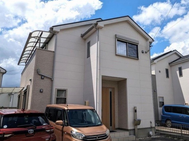 瀬戸市 おしゃれな多彩仕上げ 洋風住宅外壁塗装 施工例 塗装前 イメージ