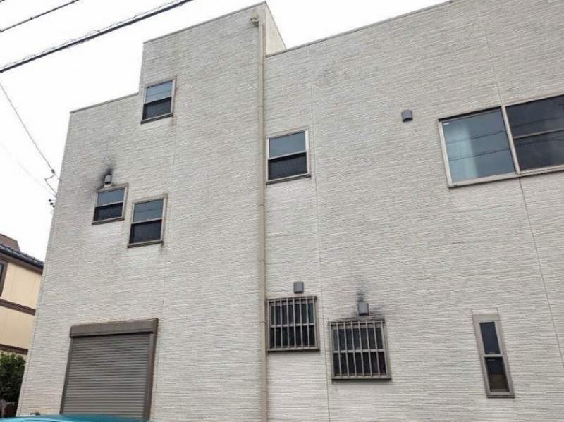 中村区 多彩仕上げ シンプルモダン住宅 外壁塗装 施工例 外壁塗装前汚れ イメージ