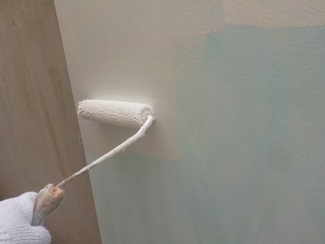 名古屋市緑区 倉庫 屋根 外壁塗装 施工例 ハンガー扉塗装2回目 イメージ
