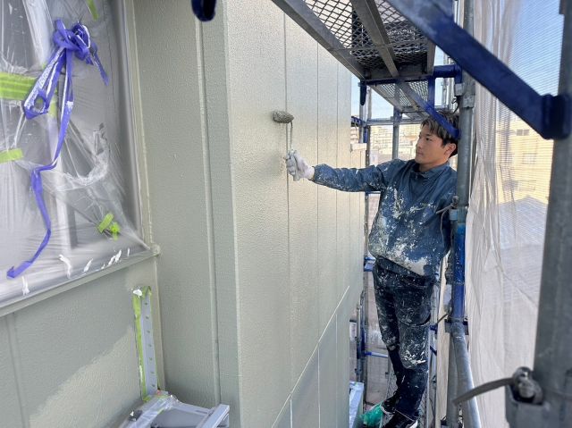 瑞穂区 グリーン系 賃貸マンション外壁塗装 施工例 外壁上塗り イメージ