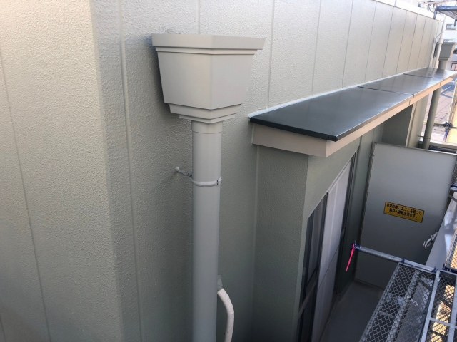 瑞穂区　グリーン系　賃貸マンション外壁塗装　施工例　外壁、雨樋、庇塗装　完成イメージ