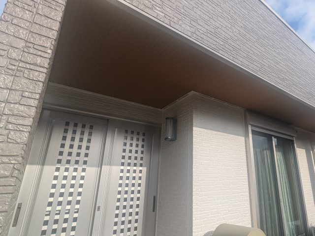 春日井市 おしゃれなモダン住宅 外壁塗装 施工例 玄関 外壁・軒・袖壁 完成 イメージ