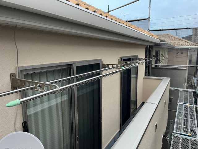 守山区　住友林業　南欧風住宅　外壁塗装　施工例　外壁２階、破風、樋塗装完成　イメージ