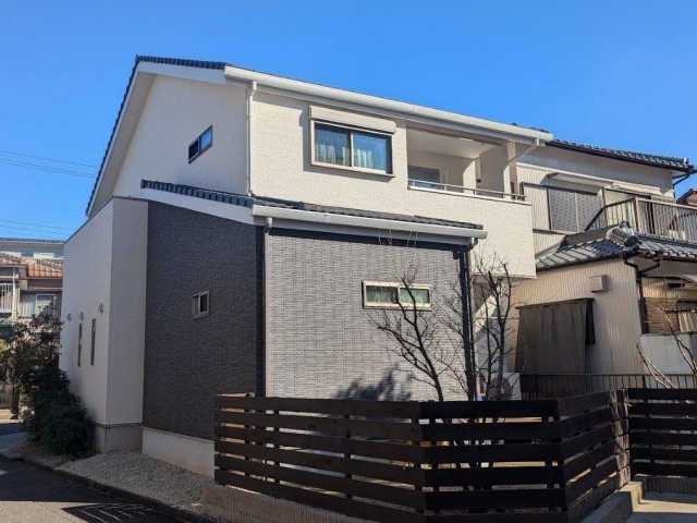 大府市　シンプルモダン住宅　外壁塗装　施工例の写真