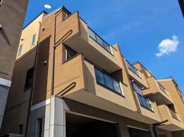 千種区 モダン住宅 外壁塗装 施工例 塗装前 イメージ