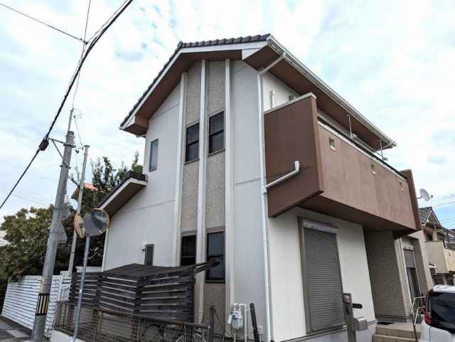 桑名市　東新住建　ブラウン×ベージュ系　外壁塗装　施工例　東新住建　外壁塗装　完成　イメージ