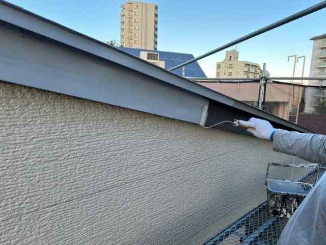 瑞穂区　ツートンカラー　店舗　外壁塗装　施工例　破風下塗り　イメージ
