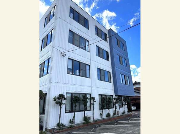 春日井市　社屋　ブルー×ホワイト系　外壁塗装　施工例　完成②　イメージ
