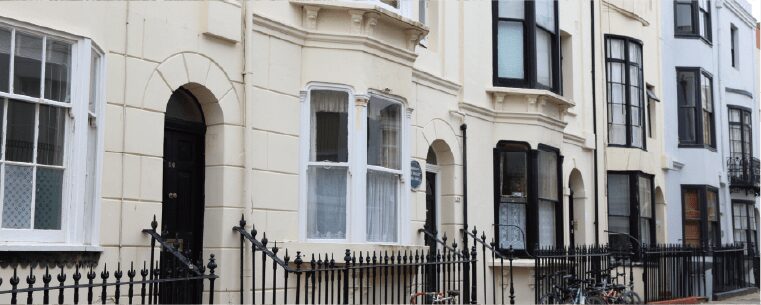英国風住宅の外壁塗装でおすすめの色　相談　イメージ
