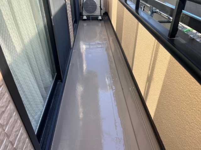 春日井市　トヨタホーム　モダン住宅　外壁塗装　施工例　ベランダ塗装完成　イメージ