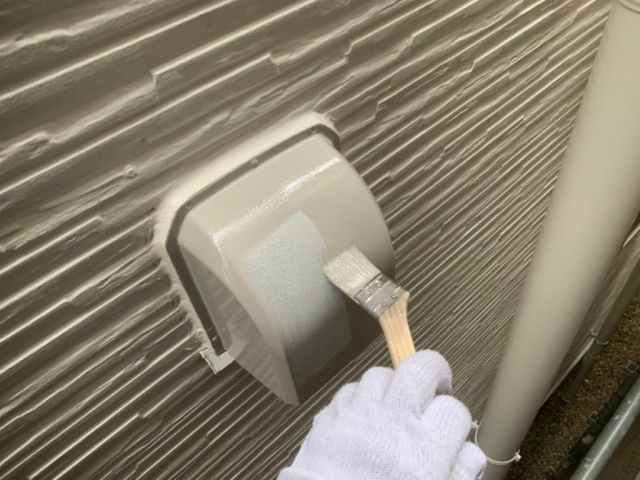瑞穂区 ホワイト×アンティークブラック系 外壁塗装 施工例 換気口塗装 イメージ