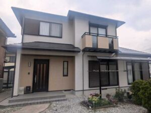 豊明市　多彩仕上げツートンカラー　外壁塗装　施工例